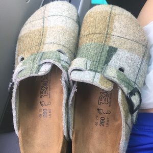Birkis wool felt plaid clogs size 9